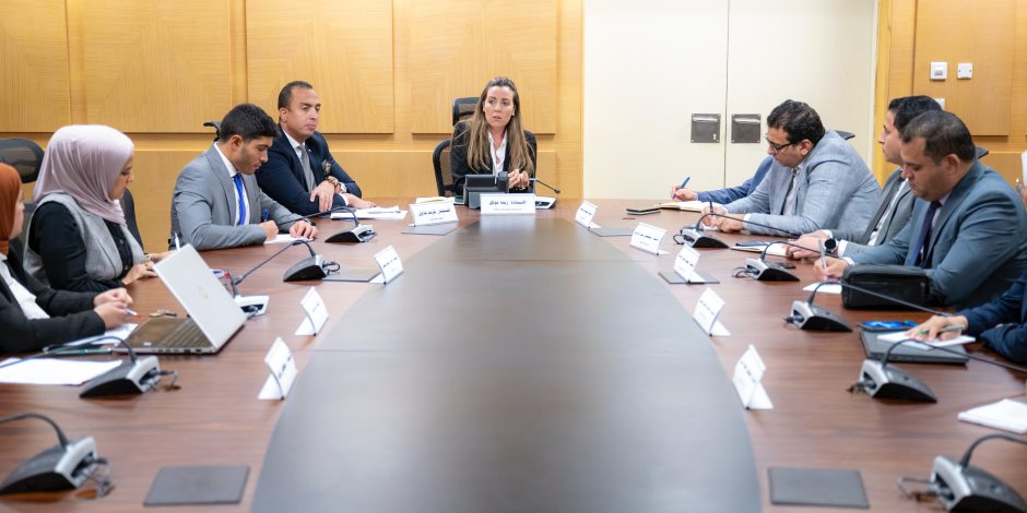 المديرة التنفيذية لصندوق "قادرون باختلاف" تترأس اجتماعاً لاستعراض استراتيجية عمل  الصندوق وإعداد مقترح الهيكل التنظيمي
