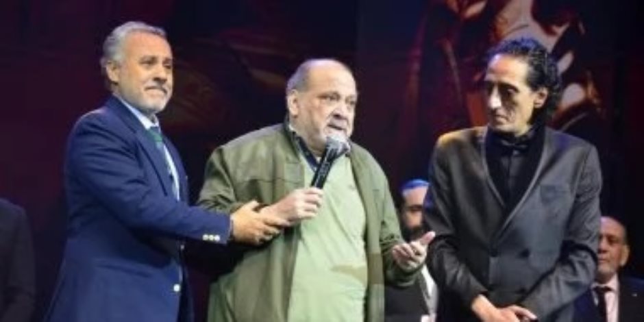 ضياء الميرغنى خلال تكريمه بمهرجان نقابة المهن التمثيلية : عملية تسليك عصب فاشلة بالعمود الفقرى سبب تعبى