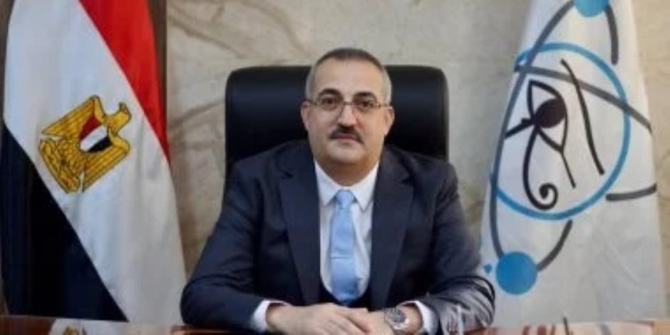 رئيس الوزراء يصدر قرارًا بتعيين هانى خضر رئيسًا للرقابة النووية ومحمود جاد نائباً