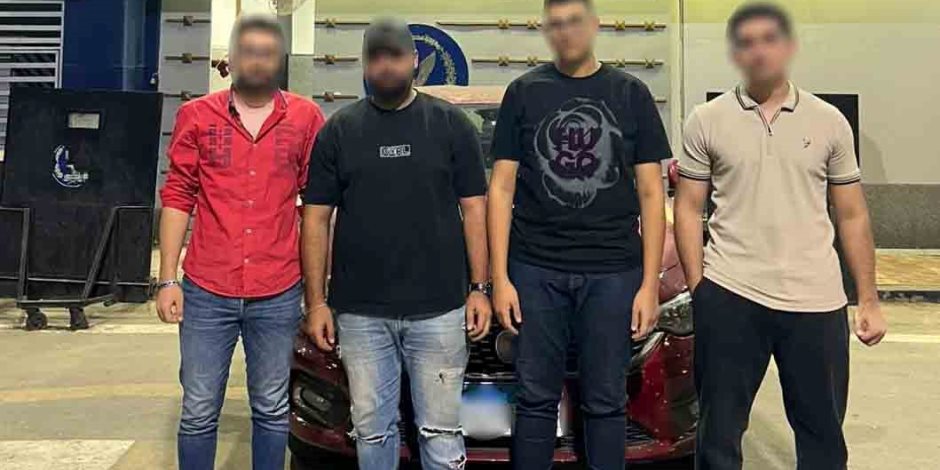 ضبط 4 متهمين تعدوا على شخص وأسرته في دمياط بسبب خلاف مروري
