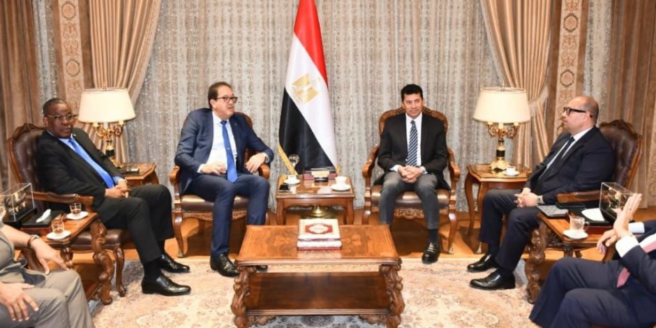 وزير الرياضة يُنهي الخلاف بين "الأنوكا" و"الأوكسا" ويؤكد وحدة الصف الرياضى الأفريقي