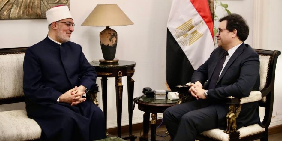 وزير الثقافة يستقبل مفتي الجمهورية لبحث تعزيز التعاون المشترك في نشر الوعي والفكر المستنير
