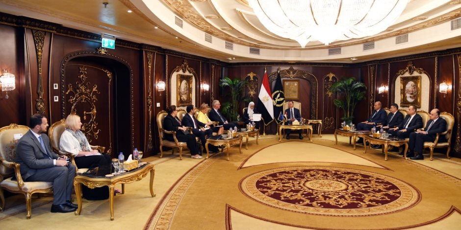 وزير الداخلية يستقبل المُدير التنفيذي لوكالة الاتحاد الأوروبي للمُخدرات 