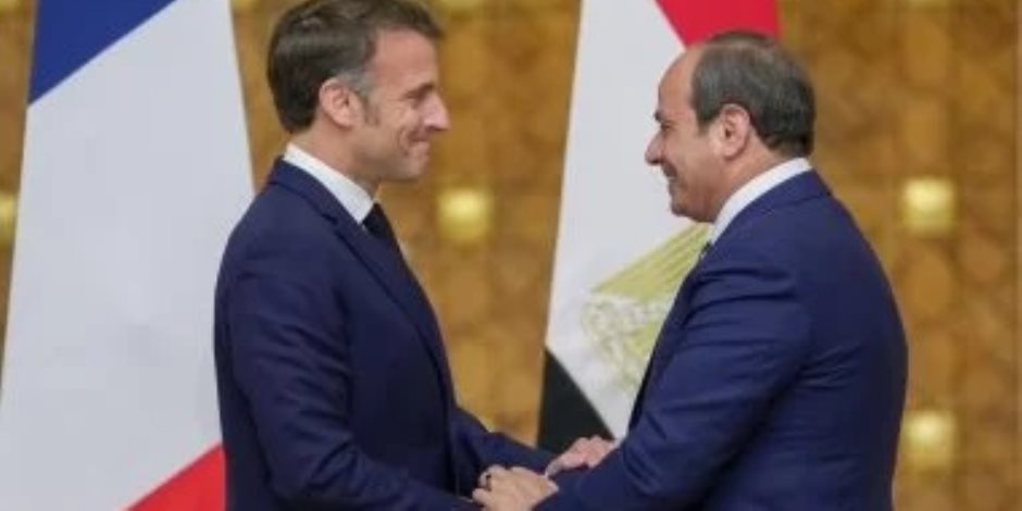 ماكرون يهنئ الرئيس السيسي بفوز خالد العنانى مديرًا عاما لمنظمة اليونسكو
