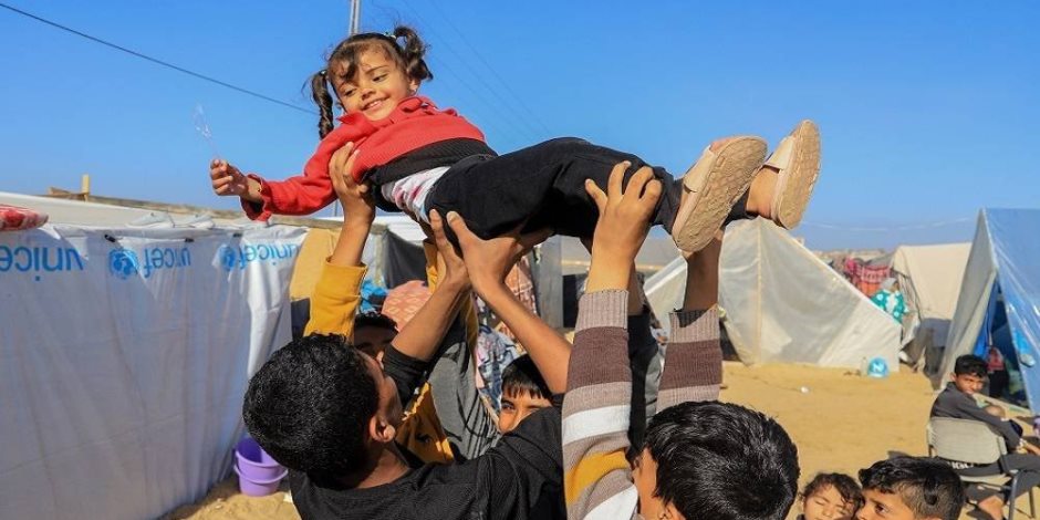 مشاعر فرح فى شوارع غزة بعد دخول وقف إطلاق النار حيز التنفيذ مشاعر فرح فى شوارع غزة بعد دخول وقف إطلاق النار حيز التنفيذ