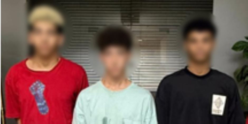 كشف ملابسات حريق سيارات في مجمع سكني بالقاهرة.. والقبض على 3 طلاب كشف ملابسات حريق سيارات في مجمع سكني بالقاهرة.. والقبض على 3 طلاب