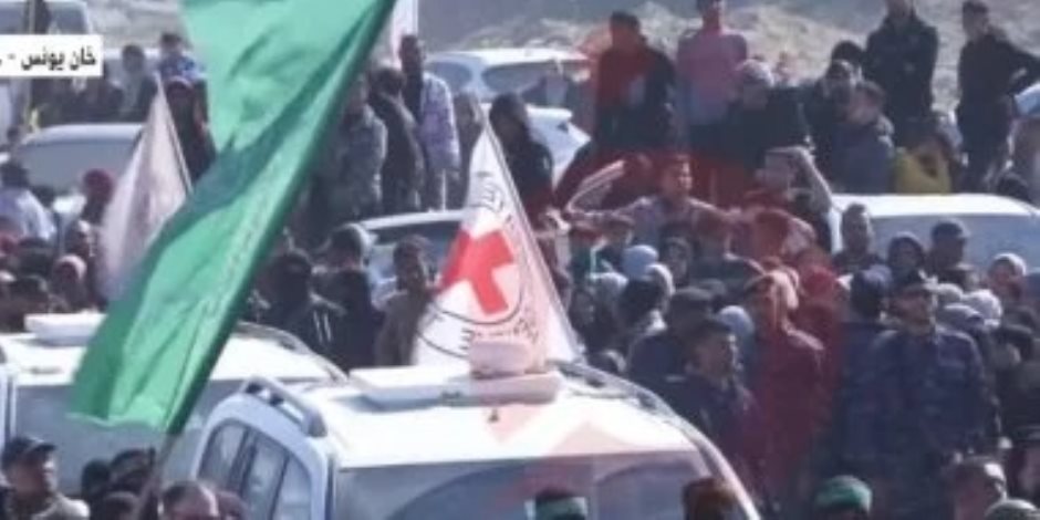إسرائيل تفرج عن 1968 معتقلا فلسطينيا مقابل 20 رهينة أحياء أطلقتهم حماس