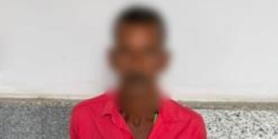 ضبط «سايس» لوضعه أحجار بمحيط مبنى ماسبيرو لمنع توقف السيارات دون مقابل ضبط «سايس» لوضعه أحجار بمحيط مبنى ماسبيرو لمنع توقف السيارات دون مقابل