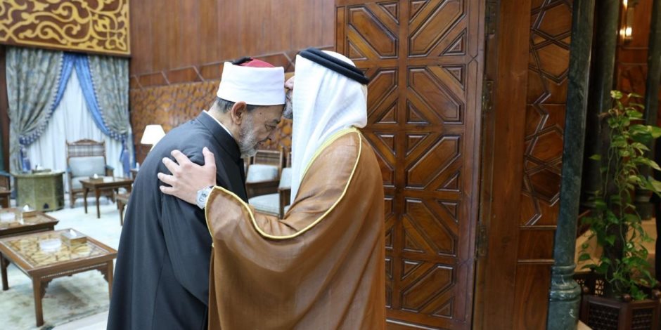 شيخ الأزهر الشريف يستقبل السَّفير الإماراتي الجديد لدى القاهرة شيخ الأزهر الشريف يستقبل السَّفير الإماراتي الجديد لدى القاهرة