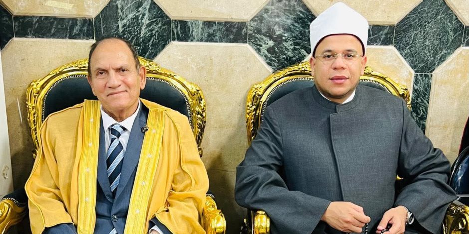 الدكتور أسامة قابيل يهنئ الدكتور أحمد نعينع بتوليه منصب شيخ عموم المقارئ المصرية الدكتور أسامة قابيل يهنئ الدكتور أحمد نعينع بتوليه منصب شيخ عموم المقارئ المصرية