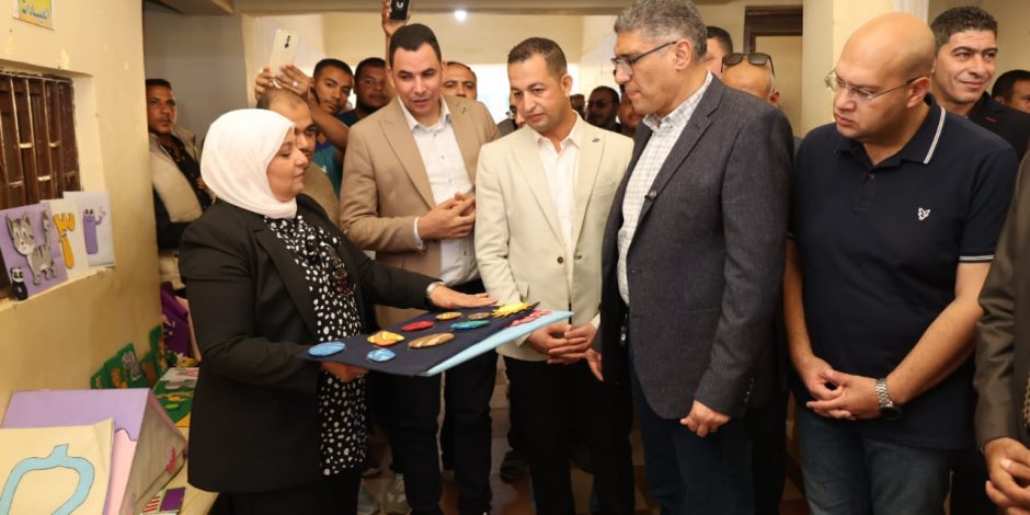 محافظ الجيزة يشهد انطلاق القافلة العلاجية والتنموية الشاملة لجامعة القاهرة بالواحات البحرية محافظ الجيزة يشهد انطلاق القافلة العلاجية والتنموية الشاملة لجامعة القاهرة بالواحات البحرية