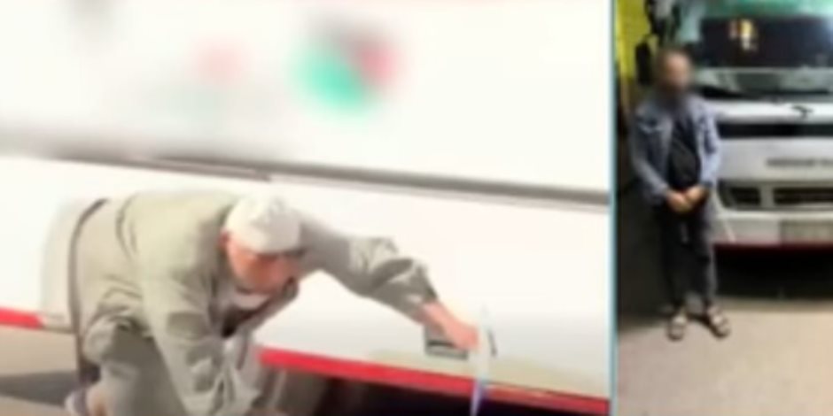 إخلاء سبيل سائق وكمسري المتهمين بواقعة سقوط مسن بالمنصورة على ذمة التحقيق إخلاء سبيل سائق وكمسري المتهمين بواقعة سقوط مسن بالمنصورة على ذمة التحقيق