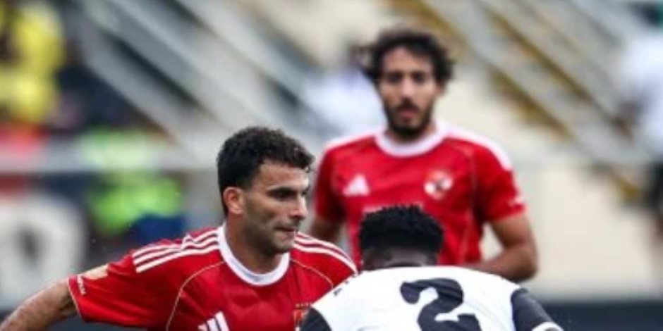 الأهلي يكسب ضربة البداية في أفريقيا بقيادة توروب.. فوز 1-0 على إيجل نوار الأهلي يكسب ضربة البداية في أفريقيا بقيادة توروب.. فوز 1-0 على إيجل نوار