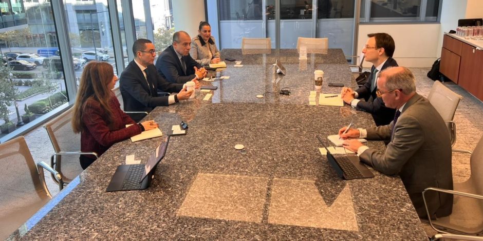 وزير الاستثمار والتجارة الخارجية يبحث مع شركة “Visa” العالمية التعاون في دعم التحول الرقمي ومنظومة المدفوعات الإلكترونية في مصر وزير الاستثمار والتجارة الخارجية يبحث مع شركة “Visa” العالمية التعاون في دعم التحول الرقمي ومنظومة المدفوعات الإلكترونية في مصر
