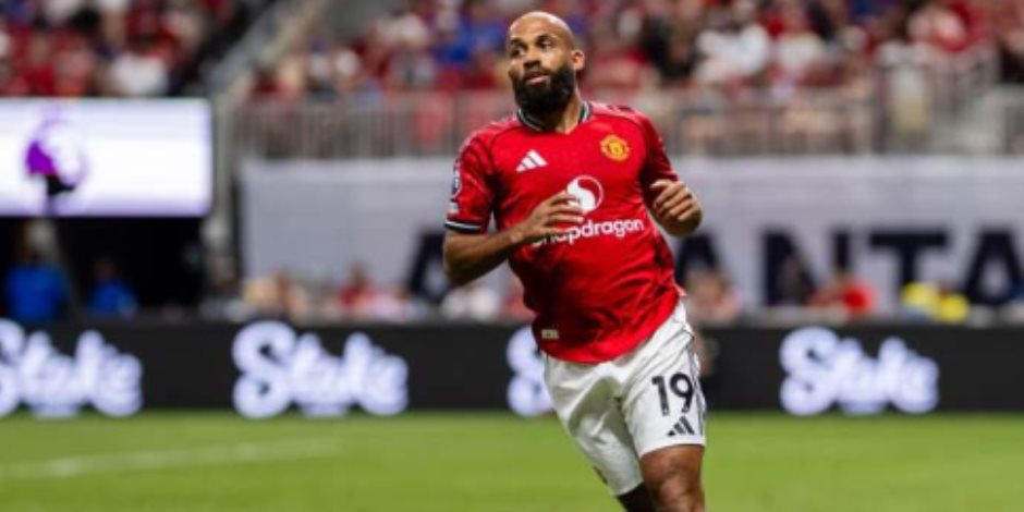 ليفربول ضد مان يونايتد.. الشياطين الحمر يباغتون الريدز بهدف مبكر من مبيومو ليفربول ضد مان يونايتد.. الشياطين الحمر يباغتون الريدز بهدف مبكر من مبيومو