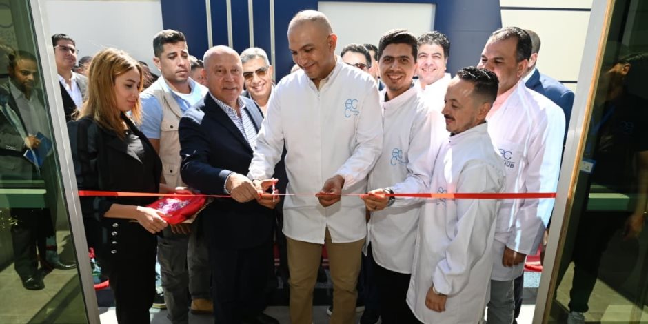 وزير الصناعة والنقل يفتتح مصنعًا لتصدير الحاصلات الزراعية و3 خطوط إنتاج دوائية وزير الصناعة والنقل يفتتح مصنعًا لتصدير الحاصلات الزراعية و3 خطوط إنتاج دوائية