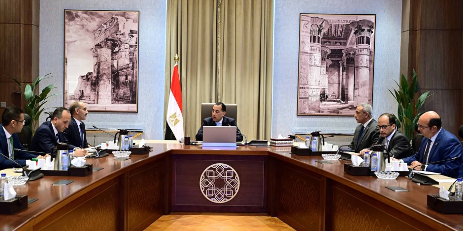 «مدبولي» يستعرض مع الرئيس التنفيذي لوكالة الفضاء المصرية مستجدات برنامج الفضاء الوطني «مدبولي» يستعرض مع الرئيس التنفيذي لوكالة الفضاء المصرية مستجدات برنامج الفضاء الوطني