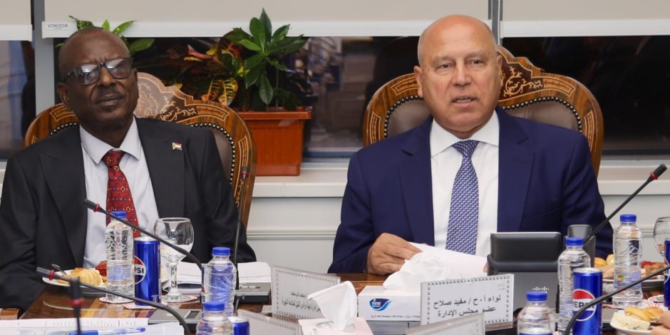نائب رئيس مجلس الوزراء للتنمية الصناعية ووزير النقل السوداني يترأسان أعمال الجمعية العمومية لهيئة وادى النيل للملاحة النهرية نائب رئيس مجلس الوزراء للتنمية الصناعية ووزير النقل السوداني يترأسان أعمال الجمعية العمومية لهيئة وادى النيل للملاحة النهرية