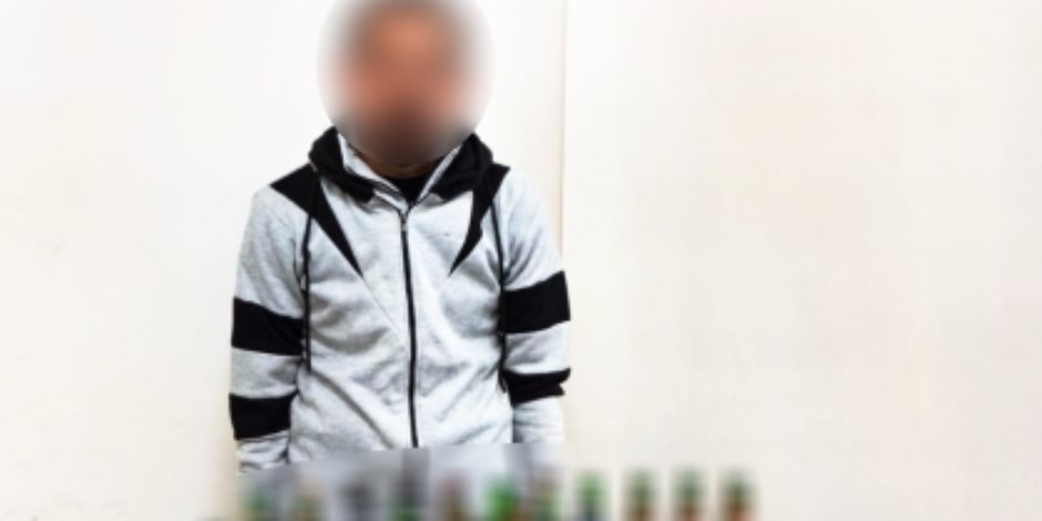 ضبط شخص لبيعه مشروبات كحولية مغشوشة بالإسكندرية ضبط شخص لبيعه مشروبات كحولية مغشوشة بالإسكندرية