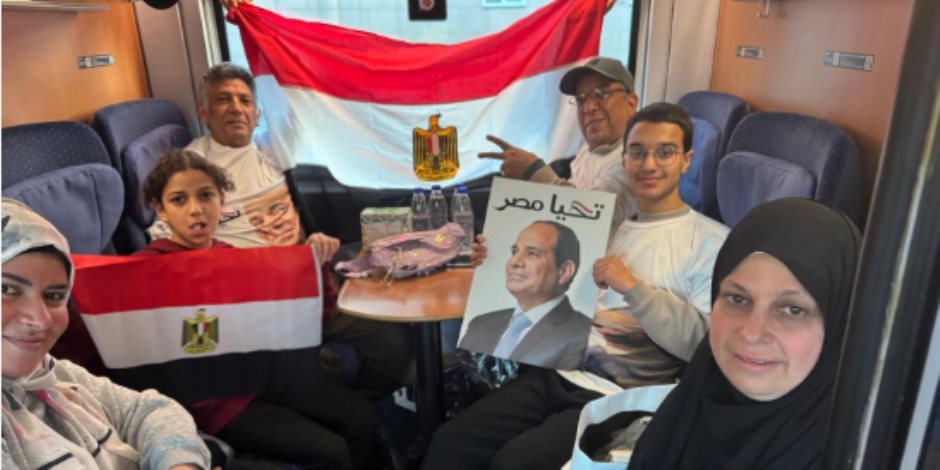 الجاليات المصرية فى برلين تطير إلى بروكسل لاستقبال الرئيس السيسى الجاليات المصرية فى برلين تطير إلى بروكسل لاستقبال الرئيس السيسى