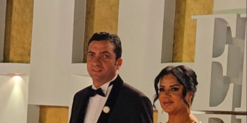 رانيا يوسف وزوجها وصبرى فواز وابنته على ريد كاربت ختام مهرجان الجونة رانيا يوسف وزوجها وصبرى فواز وابنته على ريد كاربت ختام مهرجان الجونة