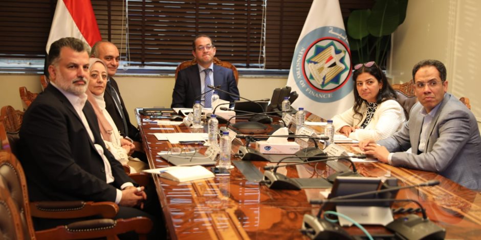 وزير المالية: معدل النمو يتجاوز التوقعات ويسجل 4.4% بأداء قوي للتصنيع والسياحة والاتصالات وتكنولوجيا المعلومات  وزير المالية: معدل النمو يتجاوز التوقعات ويسجل 4.4% بأداء قوي للتصنيع والسياحة والاتصالات وتكنولوجيا المعلومات