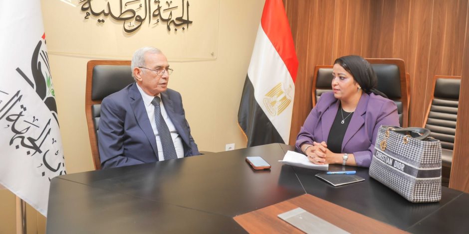 اللواء رفعت قمصان القيادي بحزب الجبهة الوطنية لـ"صوت الأمة": ظاهرة الحزب الواحد انتهت.. والحياة السياسية لا تحتمل الاختراعات.. والبرلمان القادم اختبار حقيقي للأحزاب اللواء رفعت قمصان القيادي بحزب الجبهة الوطنية لـ"صوت الأمة": ظاهرة الحزب الواحد انتهت.. والحياة السياسية لا تحتمل الاختراعات.. والبرلمان القادم اختبار حقيقي للأحزاب