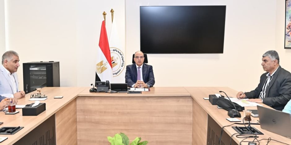 وزير الرى يتابع حالة المنظومة المائية وإجراءات تطوير منظومة إدارة وتوزيع المياه بزمام ترع الإسماعيلية والسويس وبورسعيد وزير الرى يتابع حالة المنظومة المائية وإجراءات تطوير منظومة إدارة وتوزيع المياه بزمام ترع الإسماعيلية والسويس وبورسعيد
