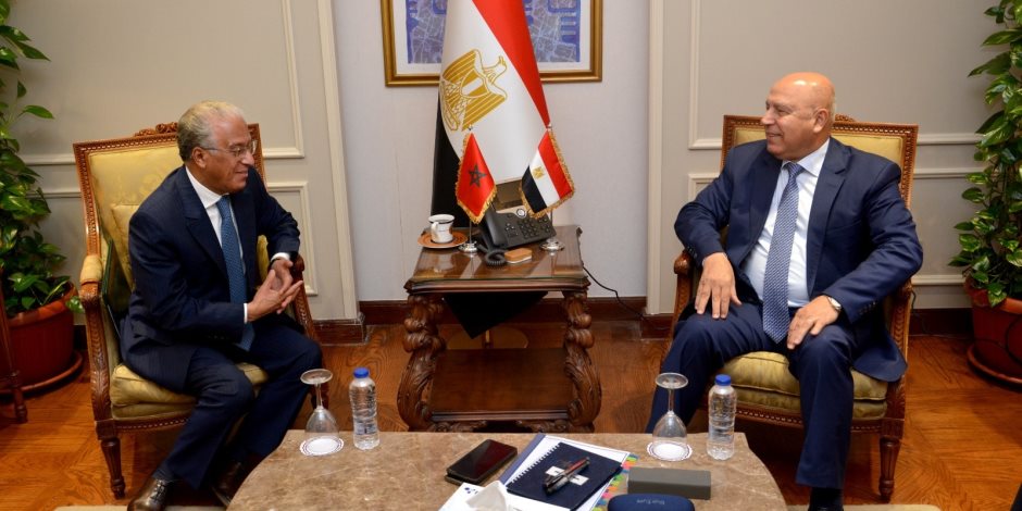 كامل الوزير يبحث مع سفير المغرب بالقاهرة سبل التعاون في مجالي الصناعة والنقل