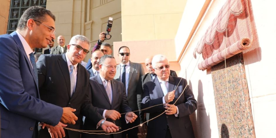 وزير التعليم العالي يفتتح المرحلة الأولى من مشروع ترميم كلية الهندسة جامعة الإسكندرية وزير التعليم العالي يفتتح المرحلة الأولى من مشروع ترميم كلية الهندسة جامعة الإسكندرية