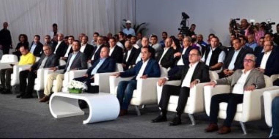 رئيس الوزراء يشهد إعادة تشغيل مصنع الشركة المصرية لبلوكات الأنود الكربونية بعد توقف لأكثر من عامين رئيس الوزراء يشهد إعادة تشغيل مصنع الشركة المصرية لبلوكات الأنود الكربونية بعد توقف لأكثر من عامين