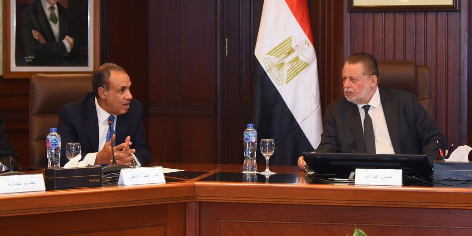 محافظ المركزي ووزير الخارجية يشهدان إطلاق مبادرة " افتح حسابك في مصر" لتسهيل إجراءات فتح الحسابات للعاملين بالخارج محافظ المركزي ووزير الخارجية يشهدان إطلاق مبادرة " افتح حسابك في مصر" لتسهيل إجراءات فتح الحسابات للعاملين بالخارج