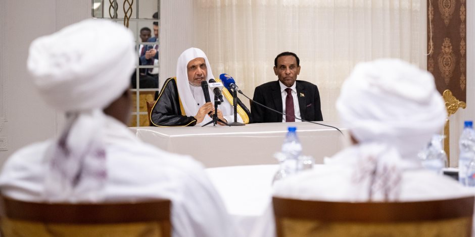 الأمين العام لرابطة العالم الإسلامي يلتقي علماء جمهورية السودان الأمين العام لرابطة العالم الإسلامي يلتقي علماء جمهورية السودان