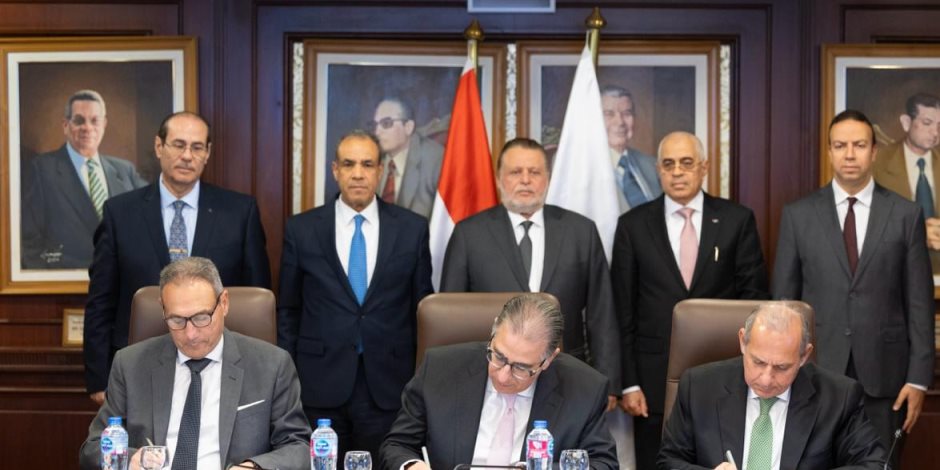 افتح حسابك في مصر .. تفاصيل مبادرة البنك المركزي والخارجية للمصريين في الخارج وخطوات التقديم  افتح حسابك في مصر .. تفاصيل مبادرة البنك المركزي والخارجية للمصريين في الخارج وخطوات التقديم