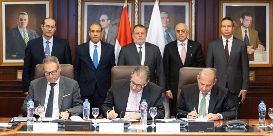 بنك مصر يشارك في مبادرة "افتح حسابك في مصر" للمصريين العاملين بالخارج التي أطلقها البنك المركزي ووزارة الخارجية  بنك مصر يشارك في مبادرة "افتح حسابك في مصر" للمصريين العاملين بالخارج التي أطلقها البنك المركزي ووزارة الخارجية