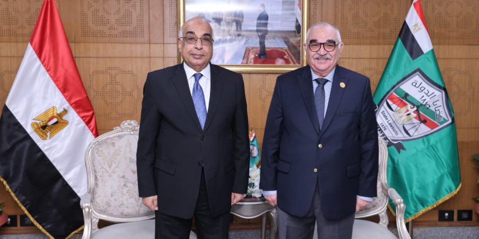 وزير العدل يزور هيئة قضايا الدولة والنيابة الإدارية للتهنئة بالعام القضائي الجديد وزير العدل يزور هيئة قضايا الدولة والنيابة الإدارية للتهنئة بالعام القضائي الجديد