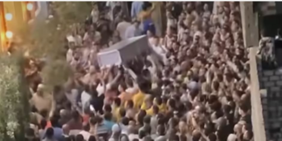 تشييع جثامين الأطفال الثلاثة ووالدتهم ضحايا جريمة فيصل.. صور تشييع جثامين الأطفال الثلاثة ووالدتهم ضحايا جريمة فيصل.. صور