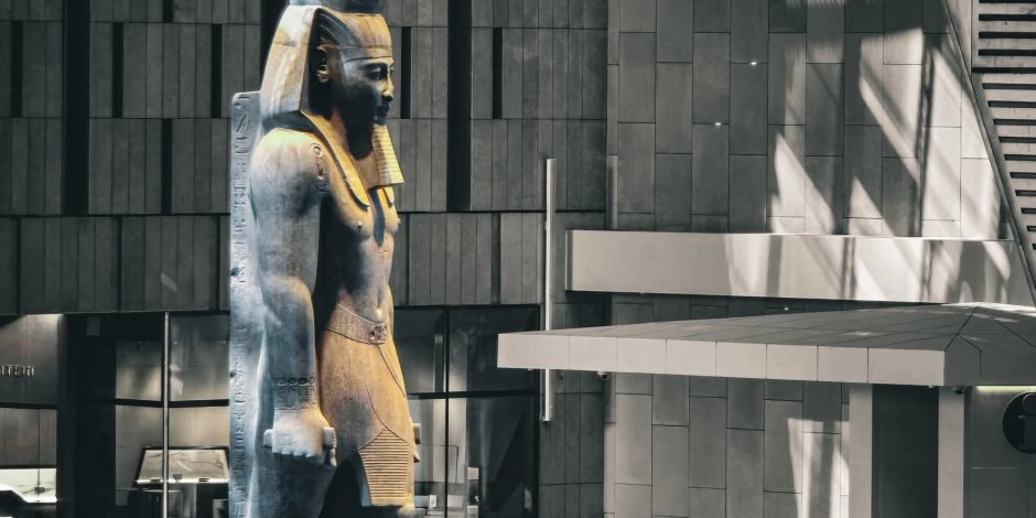 مدير متحف الآثار بمكتبة الإسكندرية: افتتاح المتحف المصري الكبير لحظة تاريخية وعالمية فارقة مدير متحف الآثار بمكتبة الإسكندرية: افتتاح المتحف المصري الكبير لحظة تاريخية وعالمية فارقة