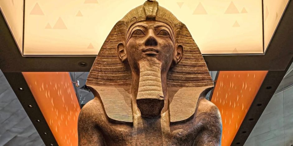 "الكوبرا المصرية”..رمز السيادة الذي يسطع مجددًا في يوم افتتاح المتحف المصري الكبير "الكوبرا المصرية”..رمز السيادة الذي يسطع مجددًا في يوم افتتاح المتحف المصري الكبير