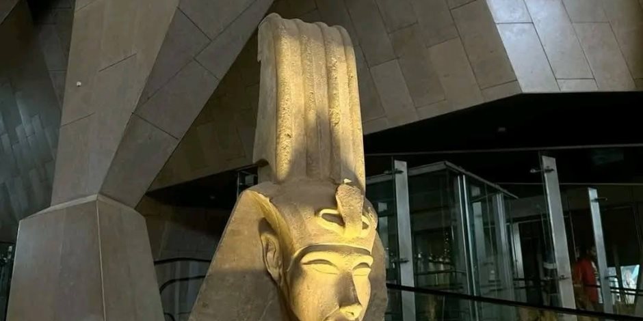 مدير الترميم بالمتحف المصري الكبير: المشروع يعزز مكانة مصر على خريطة السياحة العالمية مدير الترميم بالمتحف المصري الكبير: المشروع يعزز مكانة مصر على خريطة السياحة العالمية