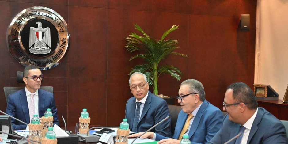 وزير الاستثمار والتجارة الخارجية: نستهدف تقليص زمن الإفراج الجمركي إلى يومين  وزير الاستثمار والتجارة الخارجية: نستهدف تقليص زمن الإفراج الجمركي إلى يومين