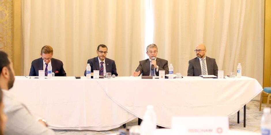 رئيس مصلحة الجمارك: تطوير آليات التعاون مع القطاع الخاص المحلي والأجنبي لخلق بيئة عمل أكثر تنافسية وجاذبة للاستثمار رئيس مصلحة الجمارك: تطوير آليات التعاون مع القطاع الخاص المحلي والأجنبي لخلق بيئة عمل أكثر تنافسية وجاذبة للاستثمار