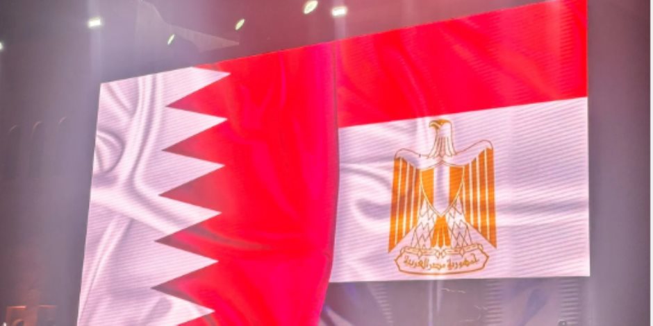 المصريون فى قطر يشاهدون عبر الشاشات احتفال افتتاح المتحف المصرى الكبير.. صور المصريون فى قطر يشاهدون عبر الشاشات احتفال افتتاح المتحف المصرى الكبير.. صور