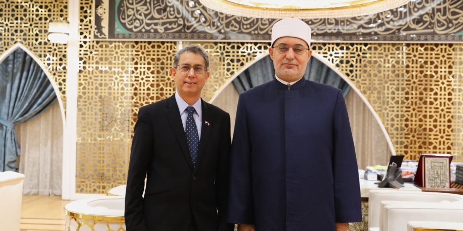 مفتي الجمهورية يستقبل وزير الشئون الإسلامية السنغافوري لبحث سبل تعزيز التعاون العلمي مفتي الجمهورية يستقبل وزير الشئون الإسلامية السنغافوري لبحث سبل تعزيز التعاون العلمي