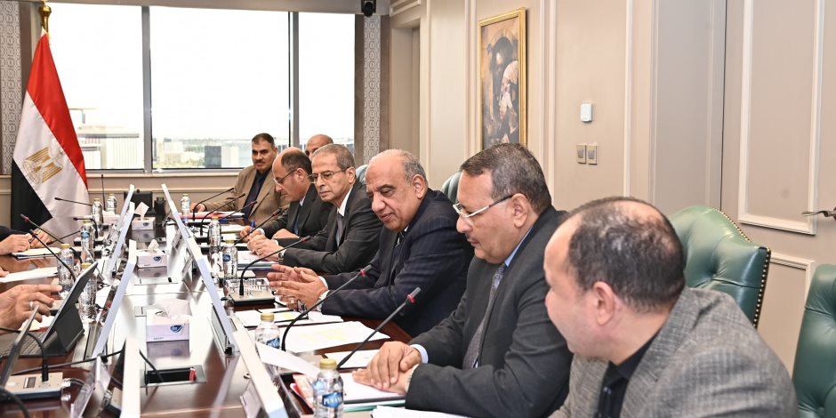 وزيرا الكهرباء والطاقة المتجددة، والموارد المائية والري يبحثان التنسيق والتعاون والعمل المشترك لتعظيم عوائد المحطات الكهرومائية 