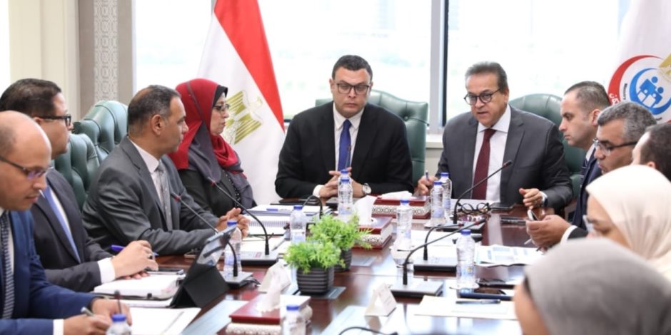 وزير الصحة يستقبل وزير الإسكان لمناقشة مشروعات صحية مشتركة