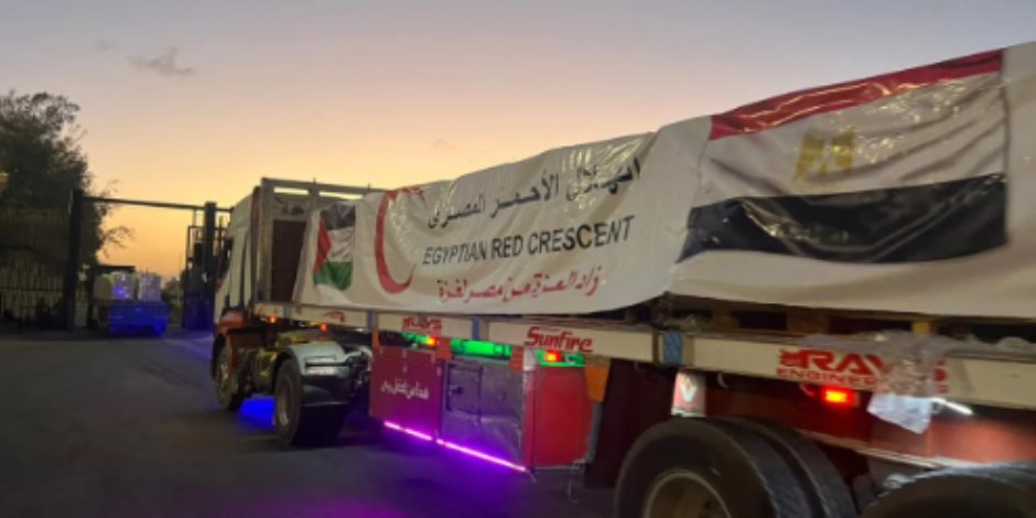 إطلاق قافلة زاد العزة الـ64 بحمولة 300 ألف سلة غذائية إلى غزة