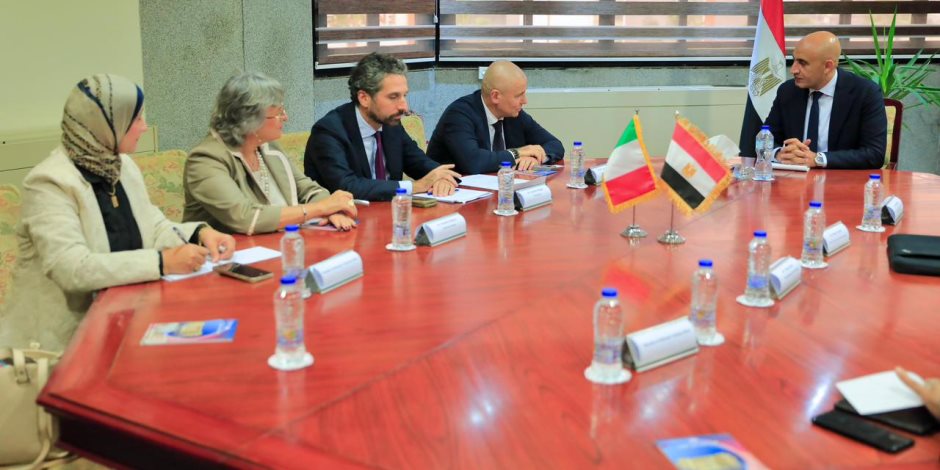 وزير التعليم يلتقي السفير الإيطالي بالقاهرة لبحث تعزيز التعاون في مجال التعليم الفني