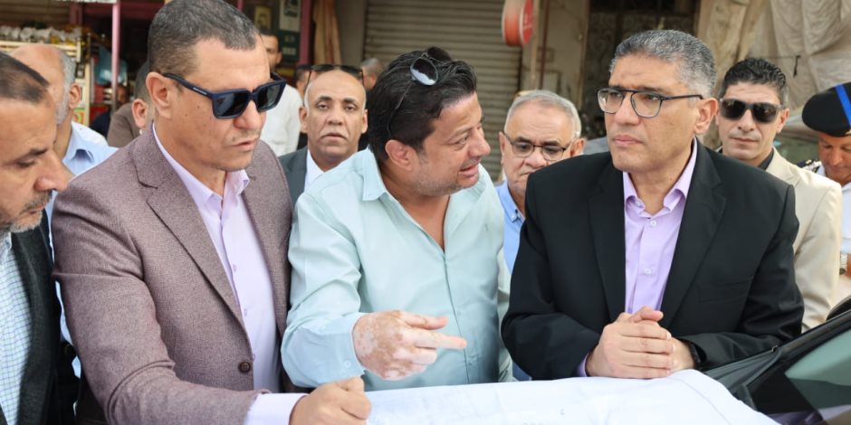 محافظ الجيزة يتفقد مشروع الصرف الصحي بمدينة النجوم لمتابعة نسب التنفيذ ميدانيًا