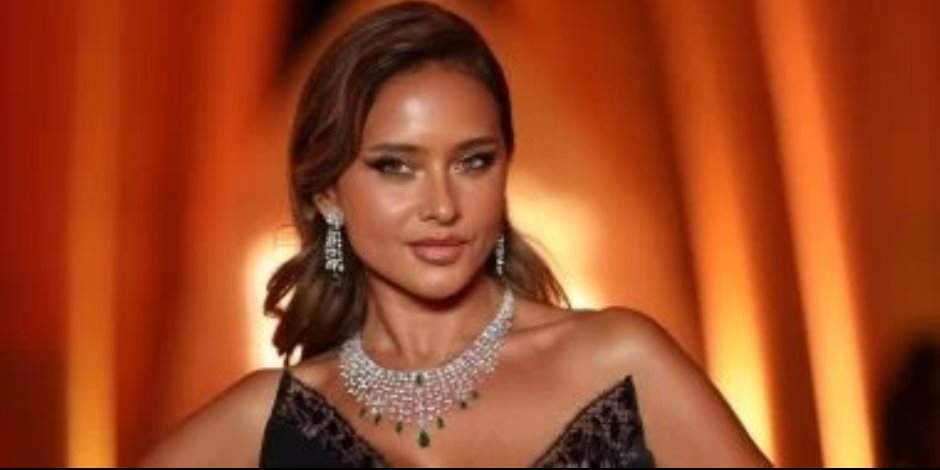 نيللى كريم تعليقا علي ارتباطها برجل أصغر منها بـ15 سنة : أى كلام فى البتنجان